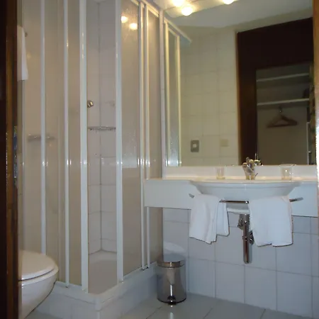 호텔 Quellenhof 3*