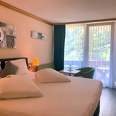 Quellenhof Szálloda 3*
