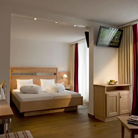 Quellenhof Otel 3*