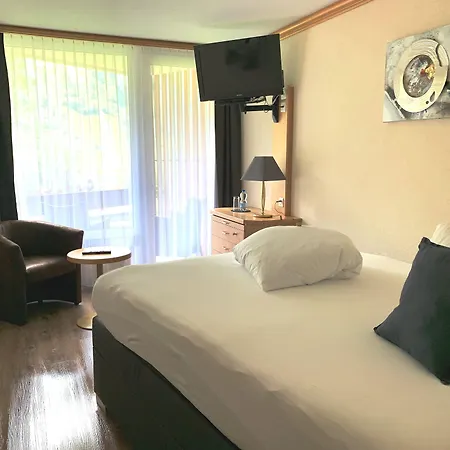 Quellenhof Otel 3*